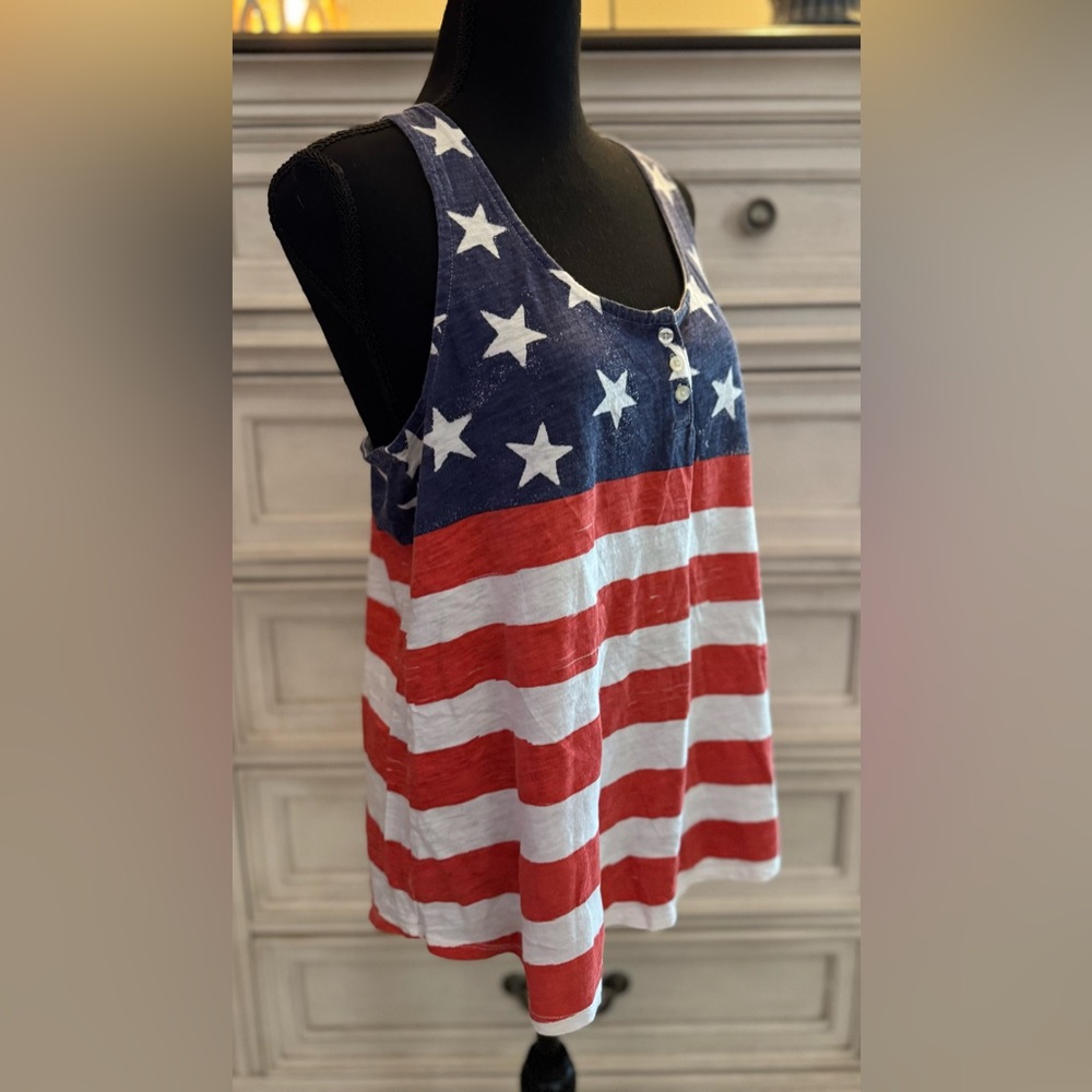 NWOT Old Navy American Flag - Stars and Stripes Tank Top - Large - Picture 2 of 5